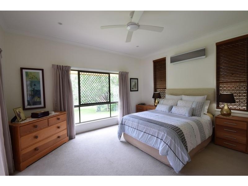 5 Kentucky Court, Little Mountain QLD 4551