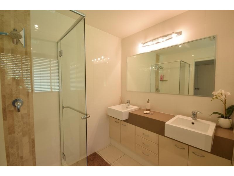 5 Kentucky Court, Little Mountain QLD 4551