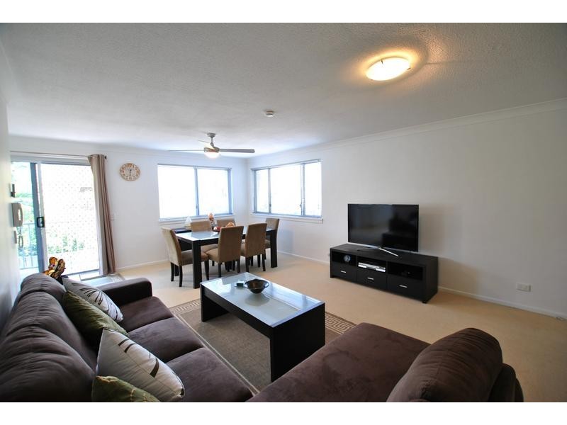 1/ 7 Mahia Terrace, Kings Beach QLD 4551