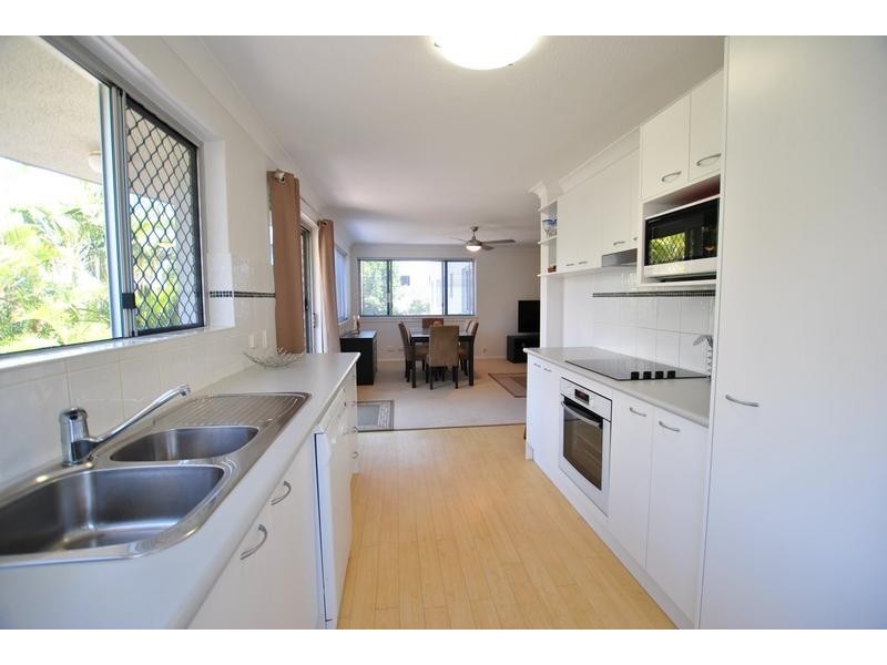 1/ 7 Mahia Terrace, Kings Beach QLD 4551