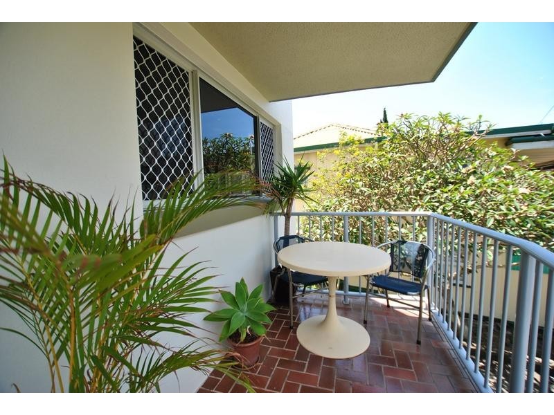 1/ 7 Mahia Terrace, Kings Beach QLD 4551