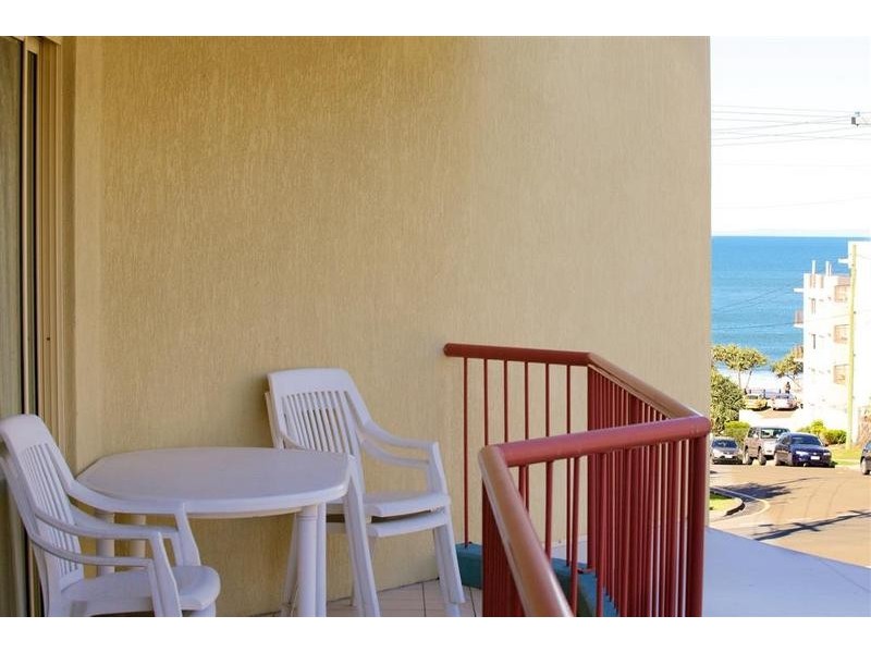 4/ 20 Warne Terrace, Kings Beach QLD 4551