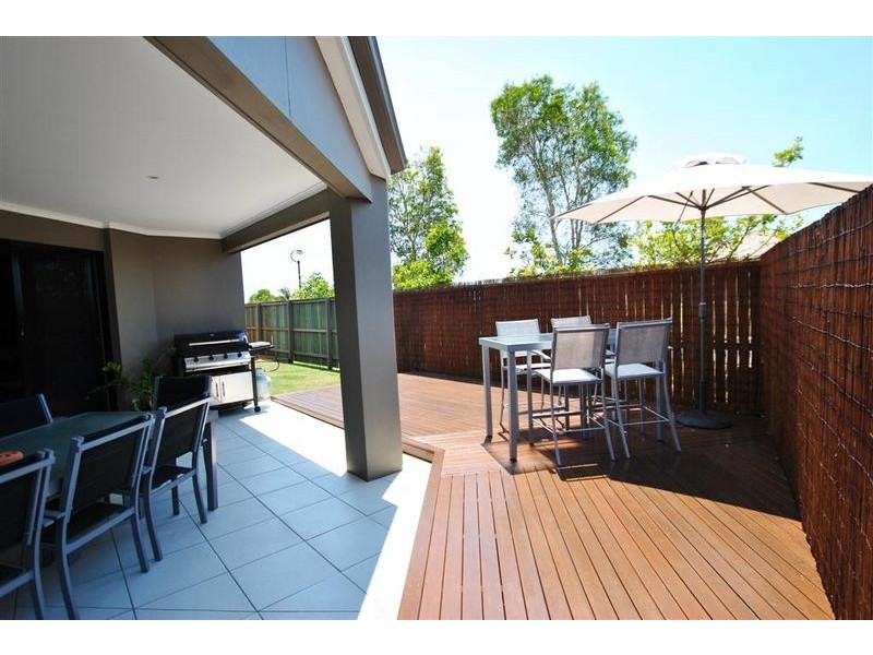 10 King Orchid Drive, Little Mountain QLD 4551
