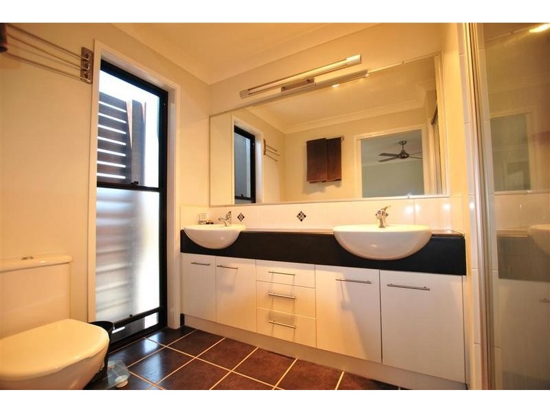10 King Orchid Drive, Little Mountain QLD 4551