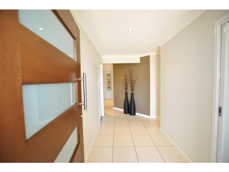 10 King Orchid Drive, Little Mountain QLD 4551
