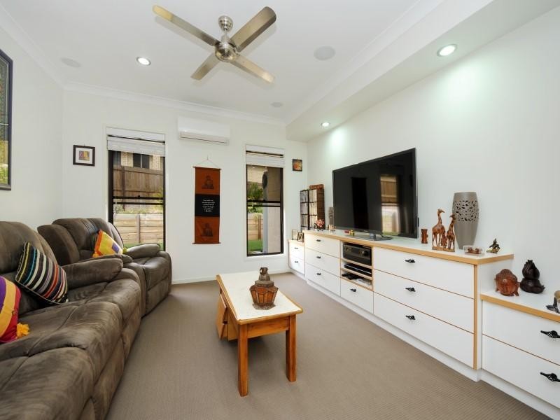 11 King Parrot Avenue, Glass House Mountains QLD 4518