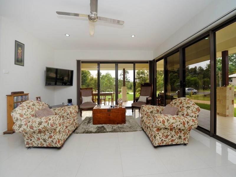 11 King Parrot Avenue, Glass House Mountains QLD 4518