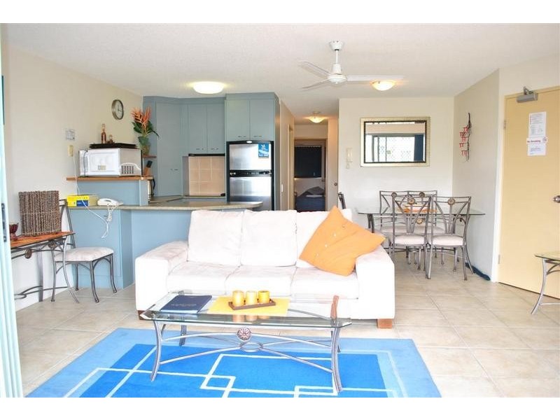 8/ 18 Mahia Terrace, Kings Beach QLD 4551