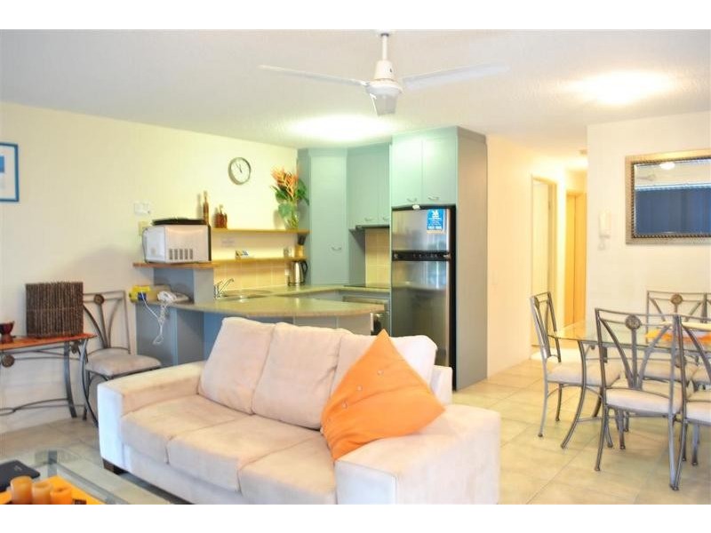 8/ 18 Mahia Terrace, Kings Beach QLD 4551