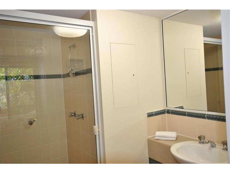 8/ 18 Mahia Terrace, Kings Beach QLD 4551