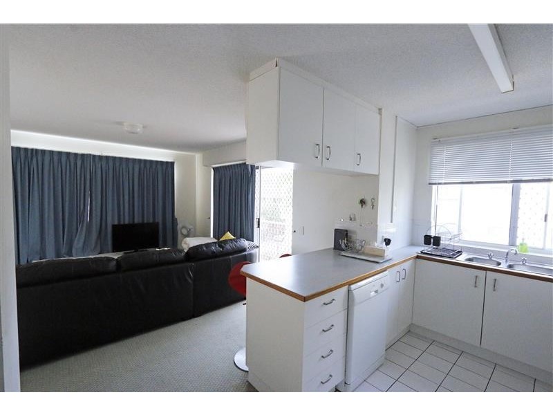 10/ 33 Burgess Street, Kings Beach QLD 4551