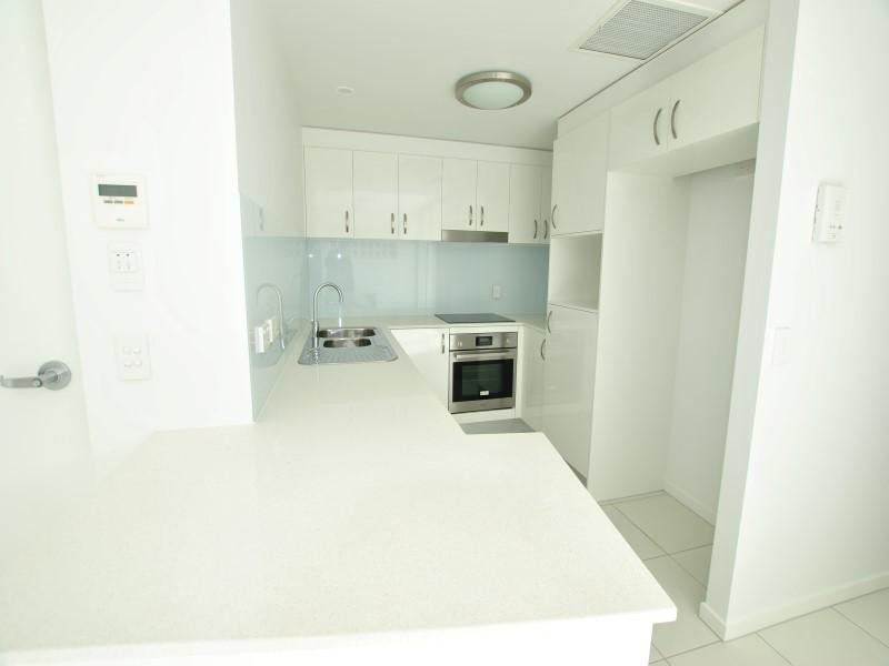 2/ 34 Headland Esplanade, Kings Beach QLD 4551