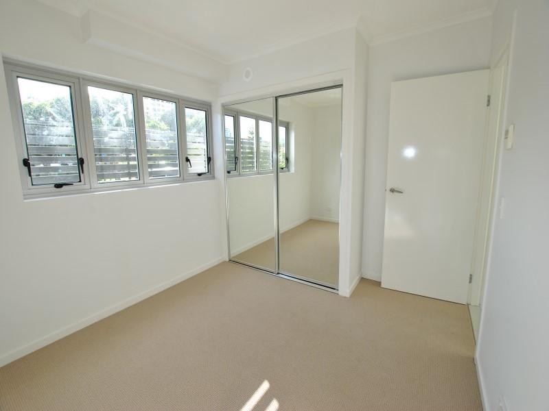 2/ 34 Headland Esplanade, Kings Beach QLD 4551
