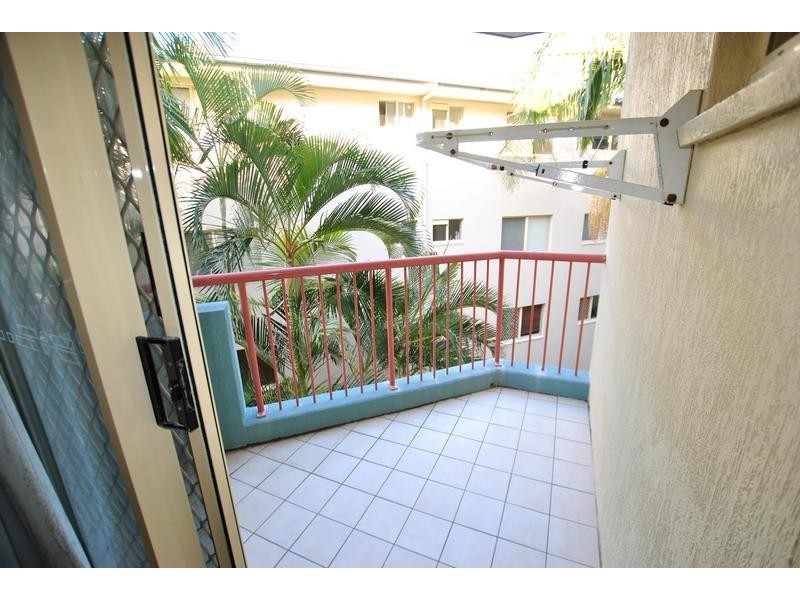 8/ 20 Warne Terrace, Kings Beach QLD 4551