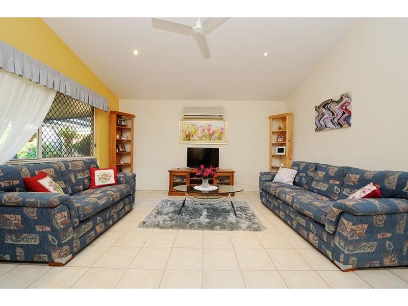 4 Kinross Court, Caloundra West QLD 4551