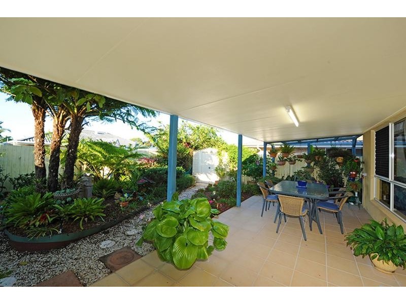 4 Kinross Court, Caloundra West QLD 4551