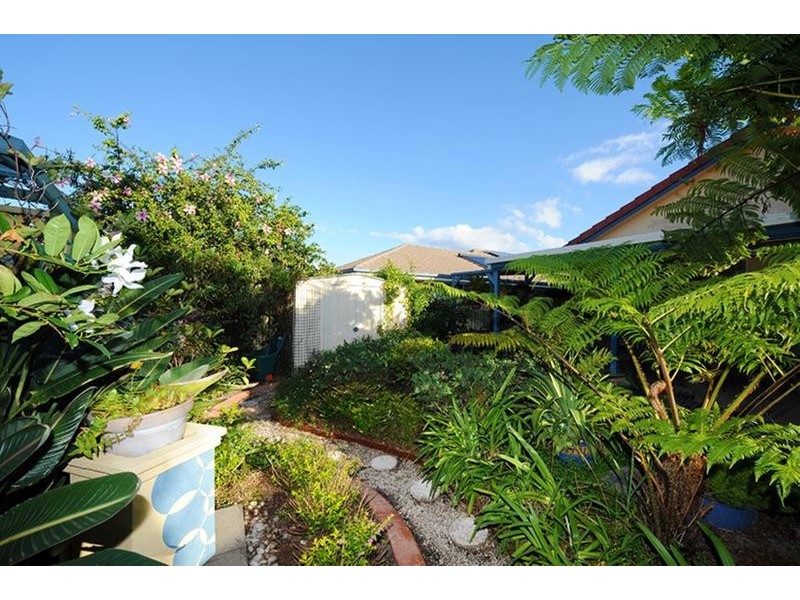 4 Kinross Court, Caloundra West QLD 4551