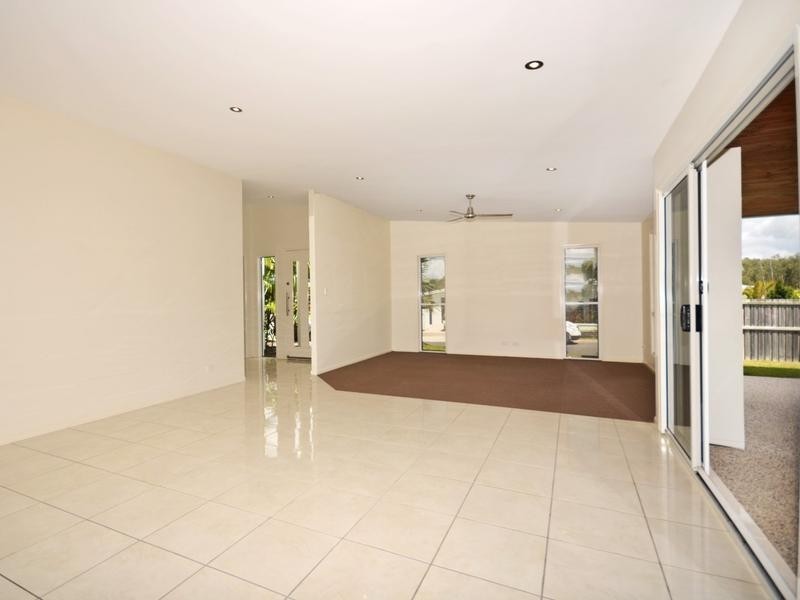 53 Kurrajong Crescent, Meridan Plains QLD 4551