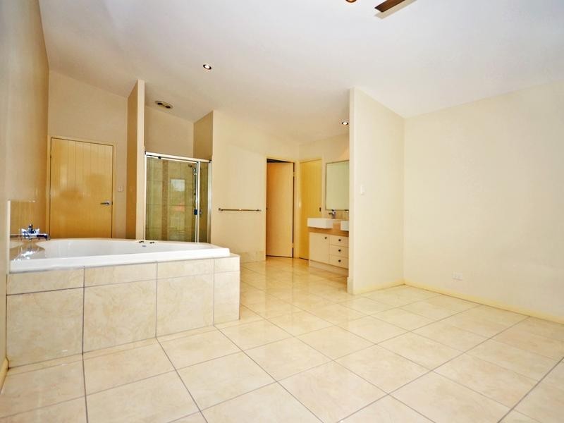 53 Kurrajong Crescent, Meridan Plains QLD 4551