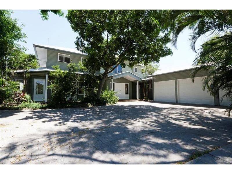 100 Lamerough Parade, Pelican Waters QLD 4551