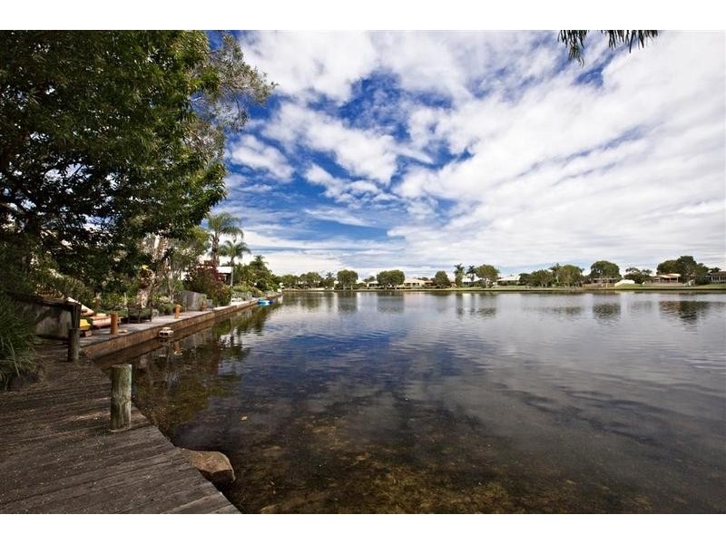 100 Lamerough Parade, Pelican Waters QLD 4551