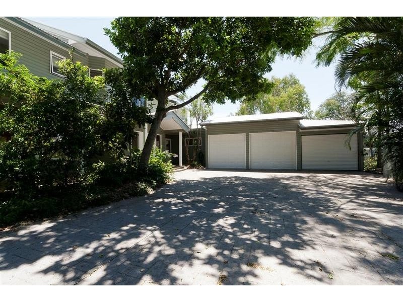 100 Lamerough Parade, Pelican Waters QLD 4551