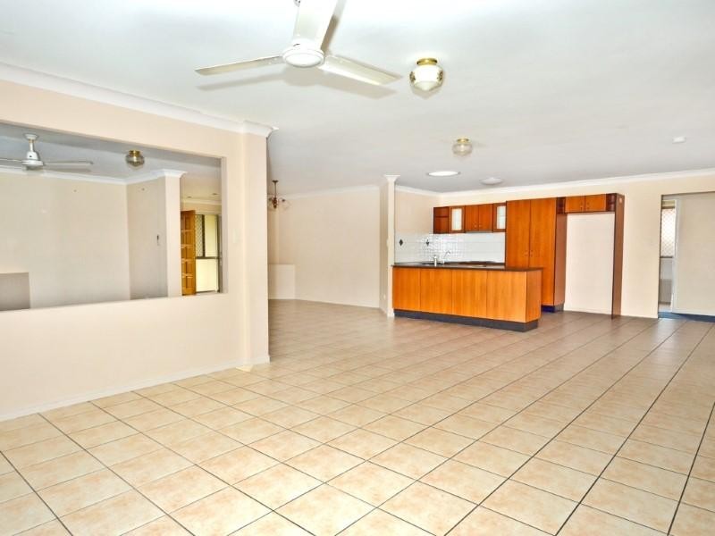 32 Lang Street, Pelican Waters QLD 4551