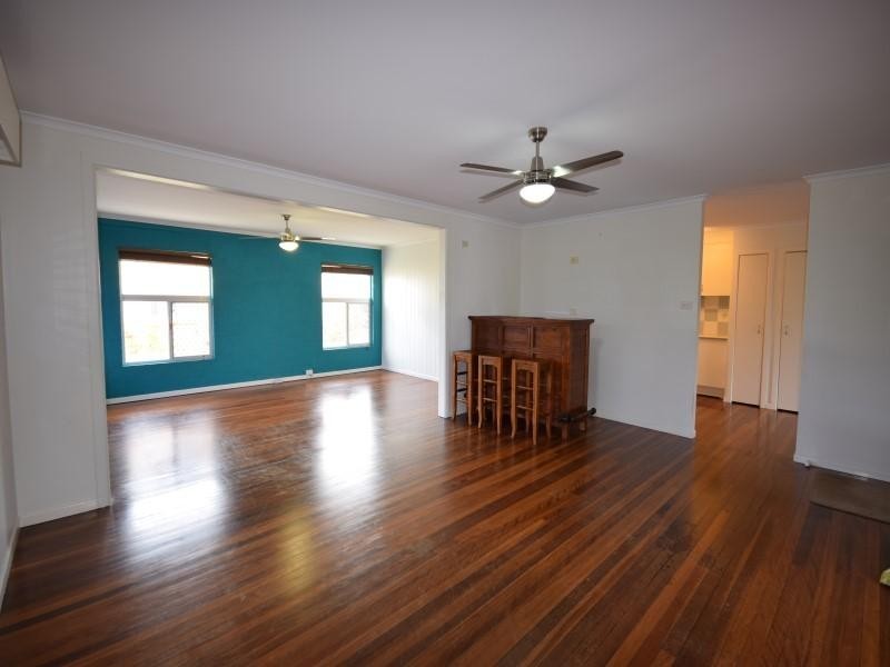 124 Landsborough Parade, Golden Beach QLD 4551