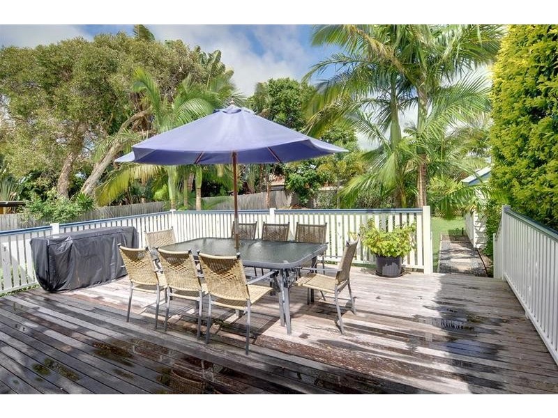 90 Landsborough Parade, Golden Beach QLD 4551