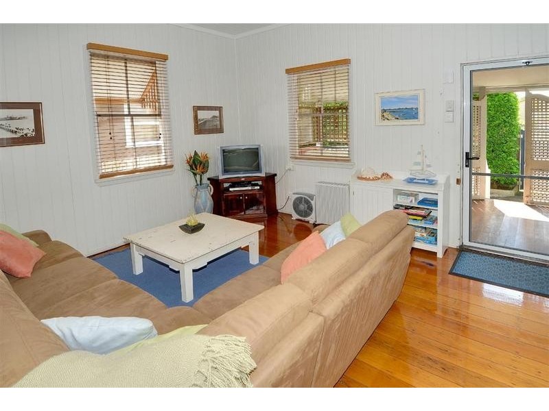 90 Landsborough Parade, Golden Beach QLD 4551