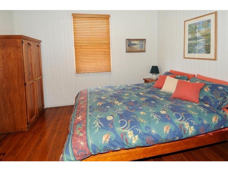 90 Landsborough Parade, Golden Beach QLD 4551