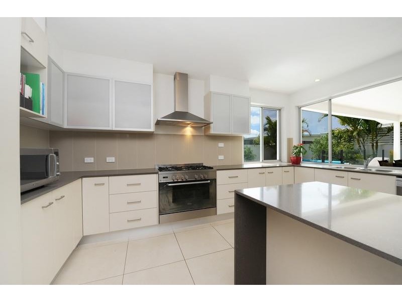 12 Landsdowne Street, Pelican Waters QLD 4551