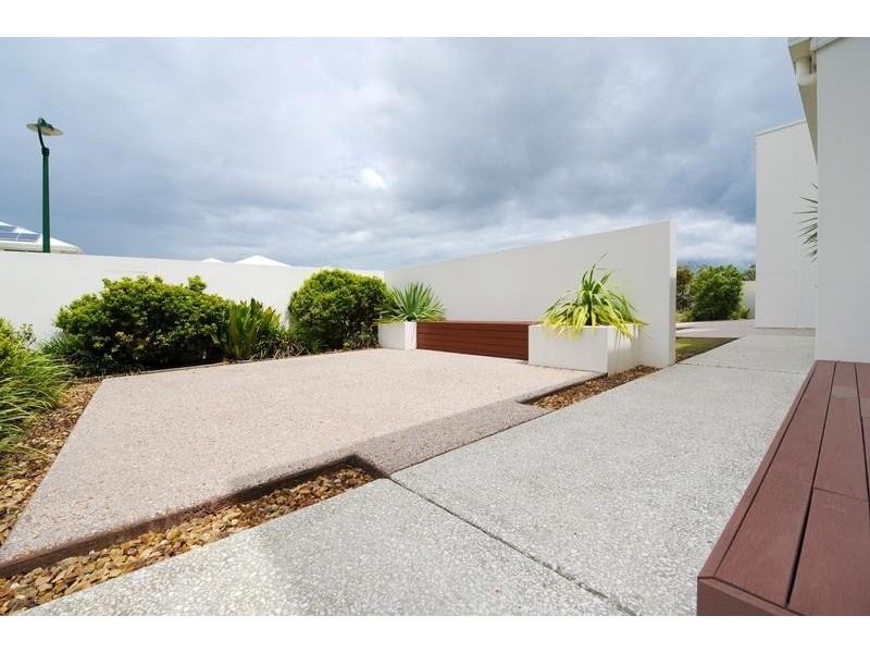 12 Landsdowne Street, Pelican Waters QLD 4551