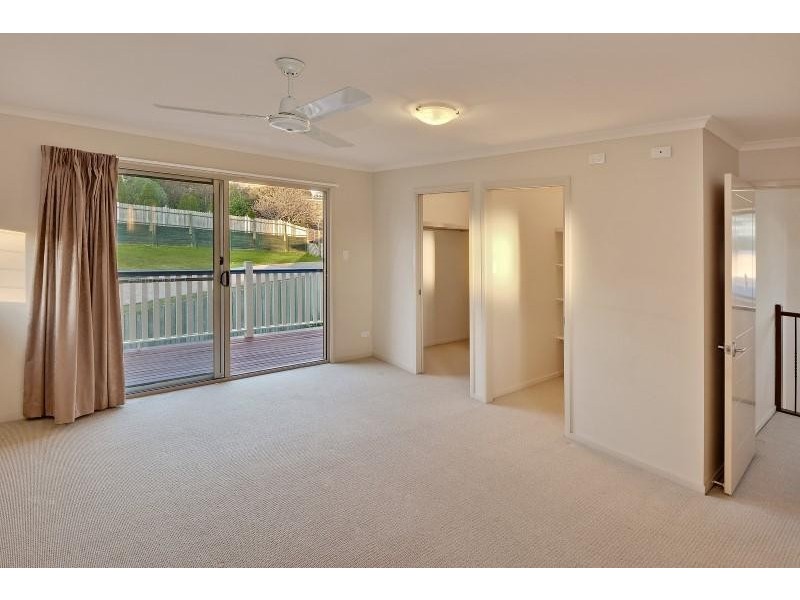 38 Latcham Drive, Little Mountain QLD 4551