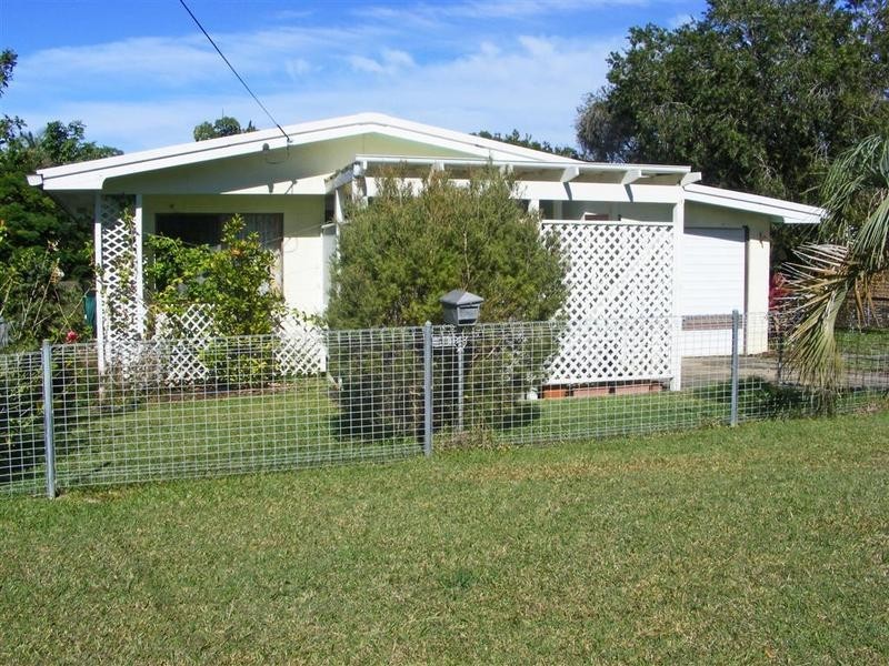 18 Lawley Street, Dicky Beach QLD 4551