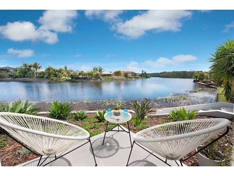 5 Leach Court, Pelican Waters QLD 4551