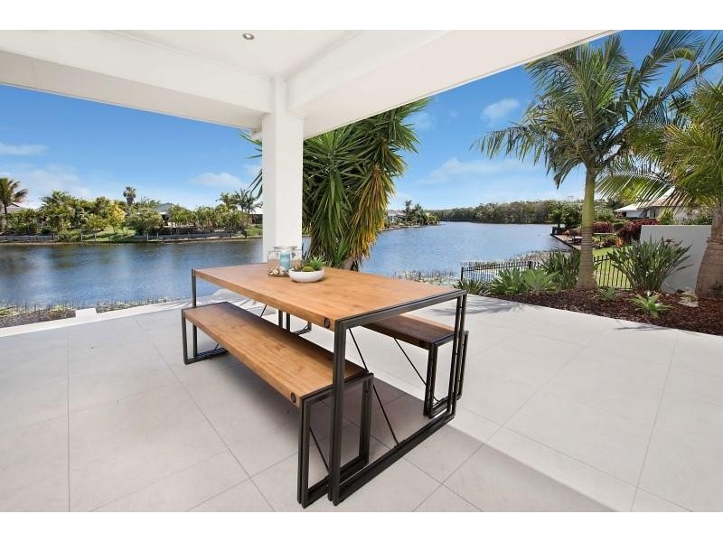 5 Leach Court, Pelican Waters QLD 4551