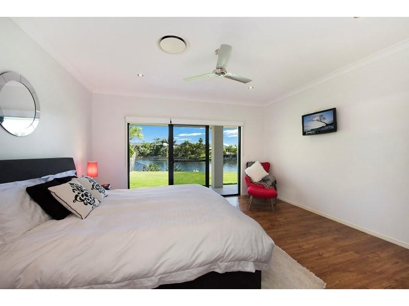 5 Leach Court, Pelican Waters QLD 4551