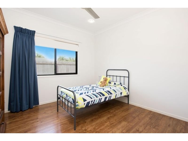 5 Leach Court, Pelican Waters QLD 4551