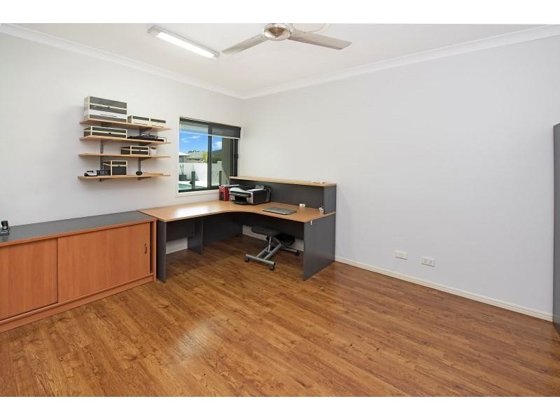 5 Leach Court, Pelican Waters QLD 4551