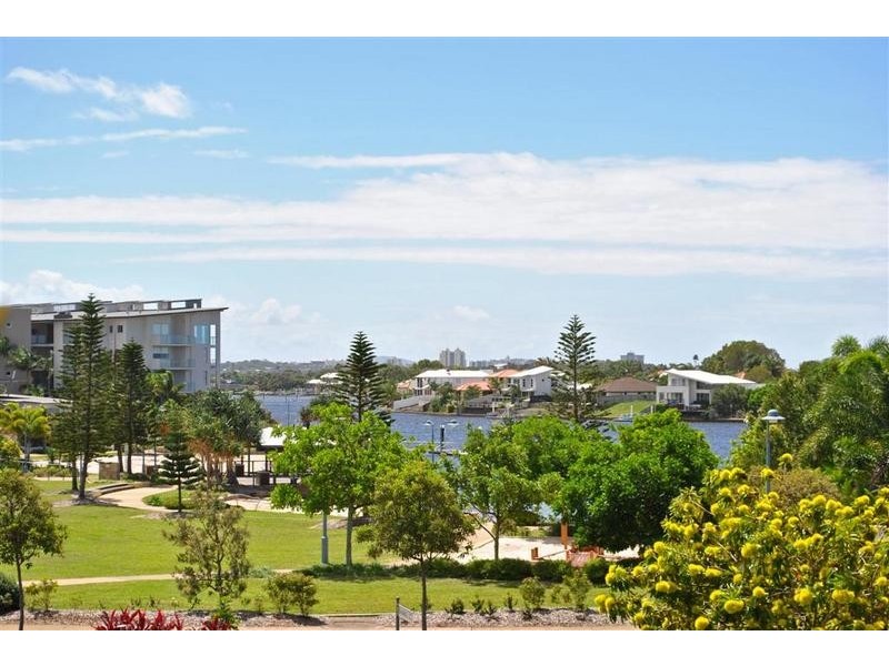 15/ 1 Grenada Way, Kawana Island QLD 4575