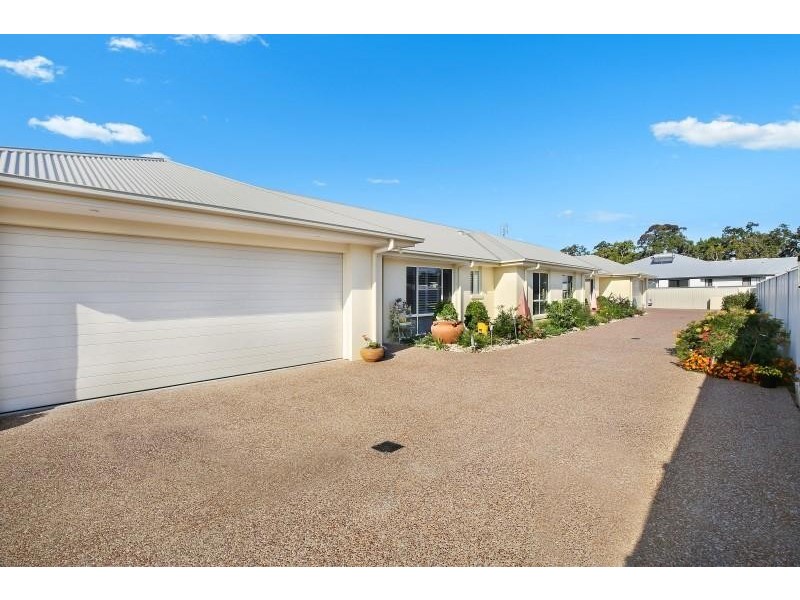 1&2/ 8 Leonie Court, Pelican Waters QLD 4551