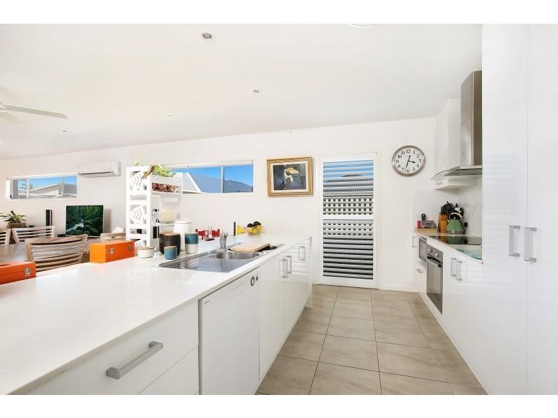 1&2/ 8 Leonie Court, Pelican Waters QLD 4551