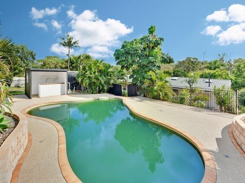 9 Lexington Drive, Little Mountain QLD 4551