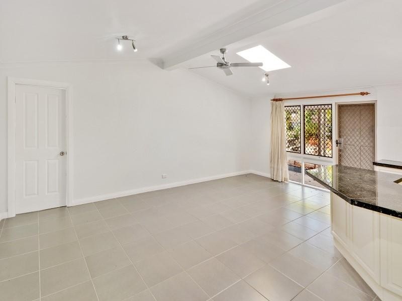 9 Lexington Drive, Little Mountain QLD 4551
