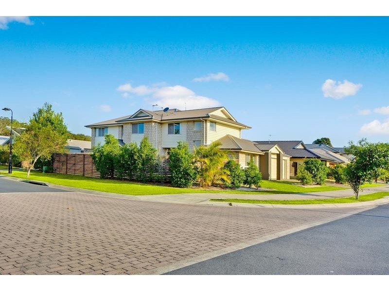 1 & 2/ 46 Liekefett Way, Little Mountain QLD 4551