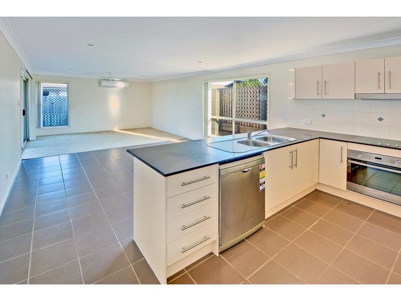 1 & 2/ 46 Liekefett Way, Little Mountain QLD 4551