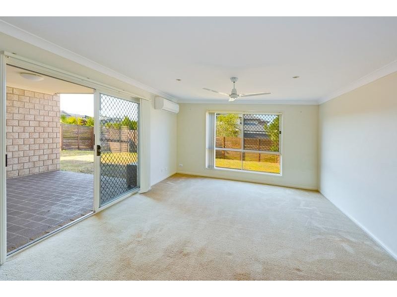 1 & 2/ 46 Liekefett Way, Little Mountain QLD 4551