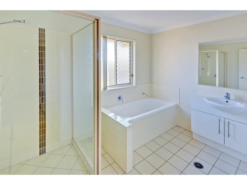 1 & 2/ 46 Liekefett Way, Little Mountain QLD 4551