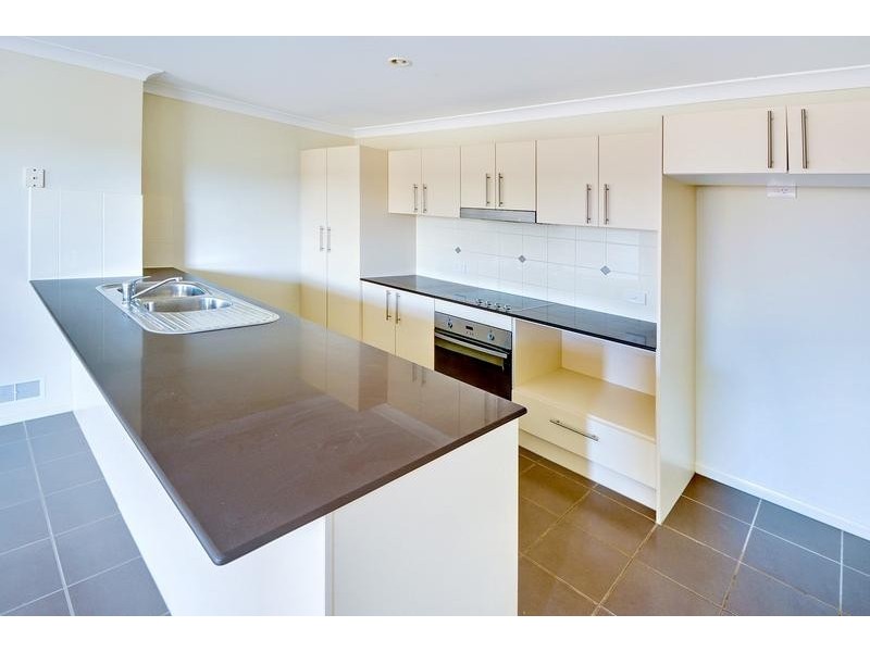 1 & 2/ 46 Liekefett Way, Little Mountain QLD 4551
